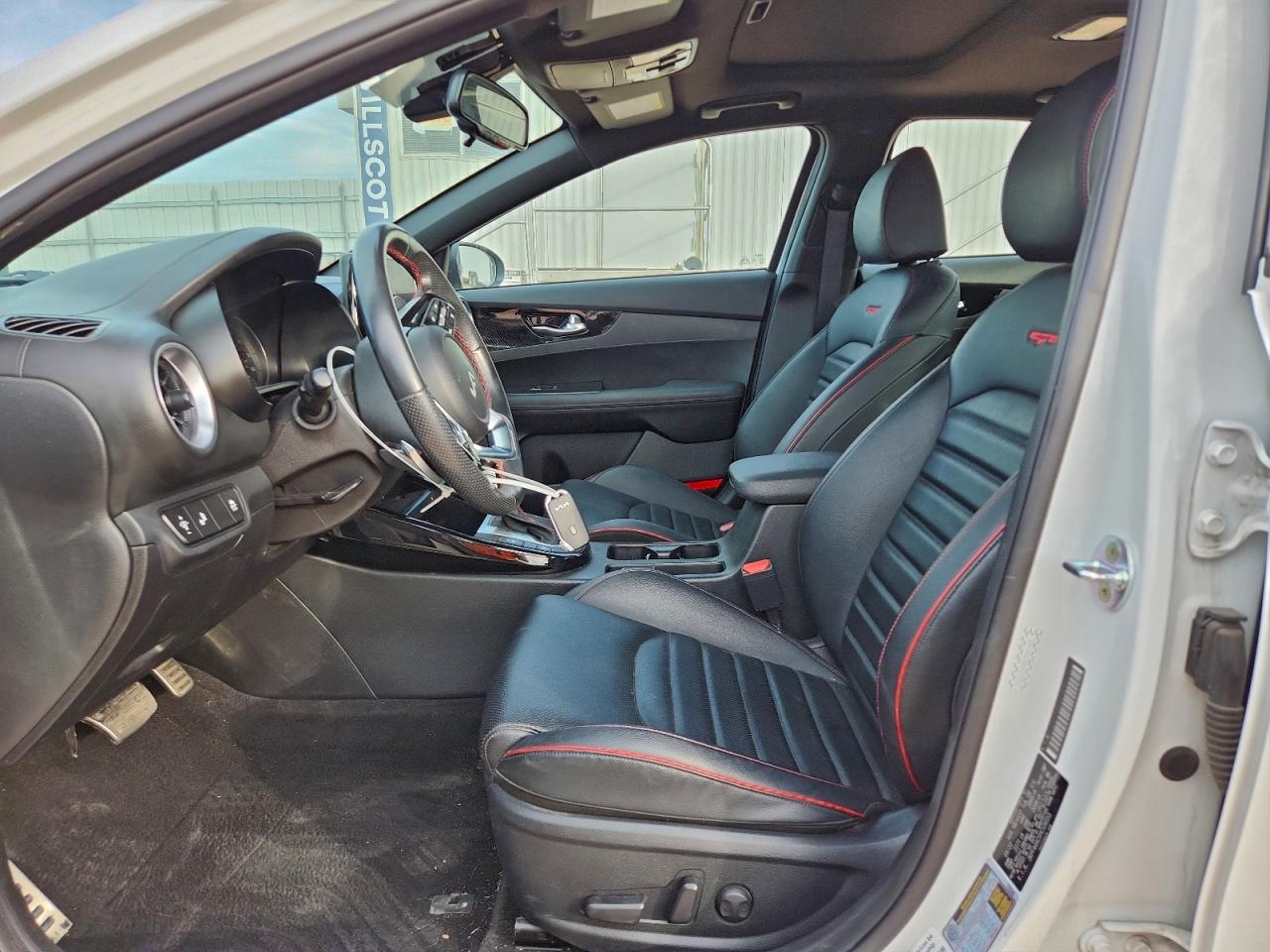 2023 KIA FORTE GT photo 7