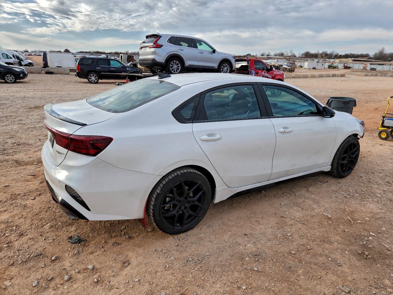 2023 KIA FORTE GT photo 3