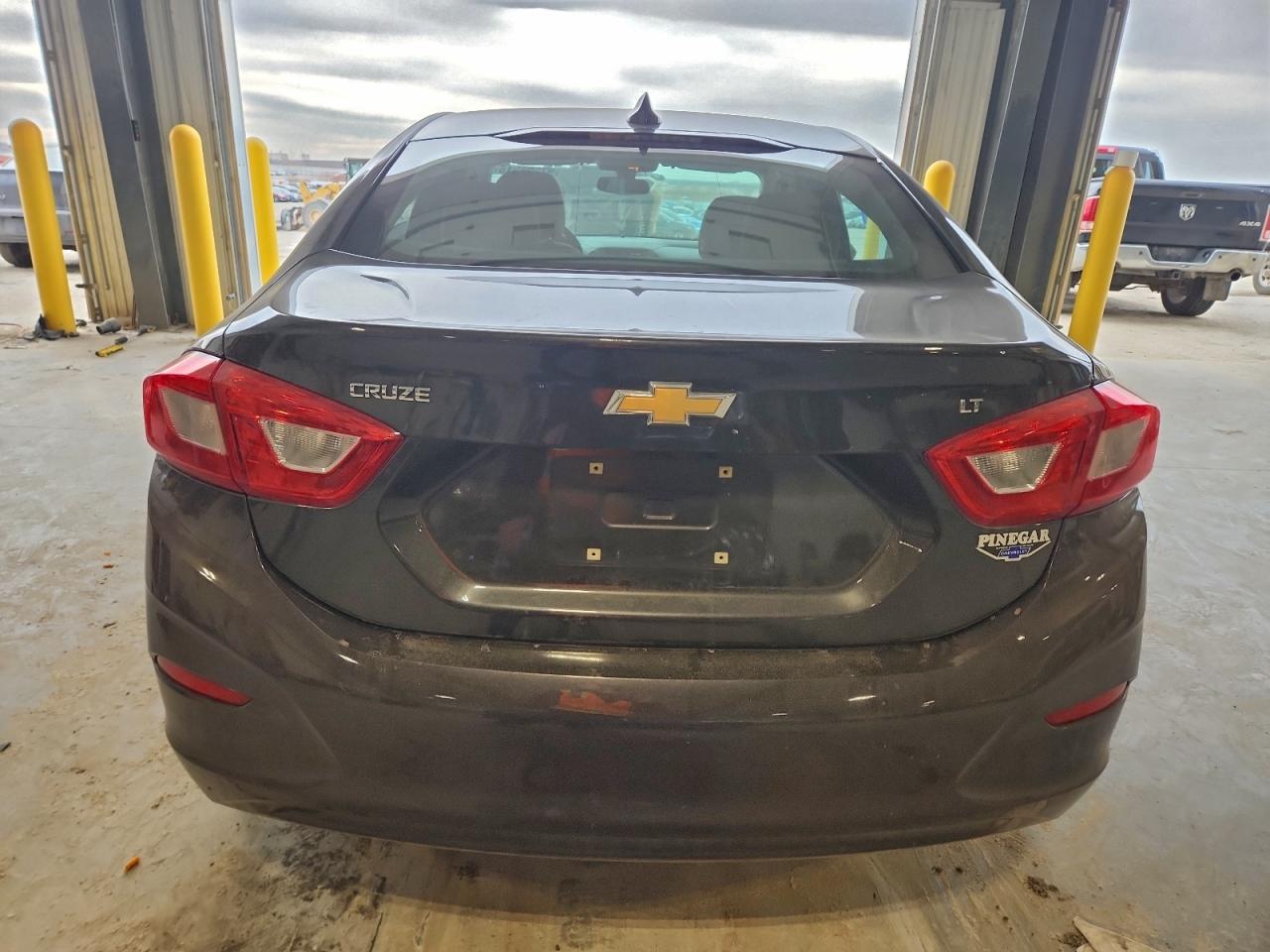 2016 CHEVROLET CRUZE LT photo 6