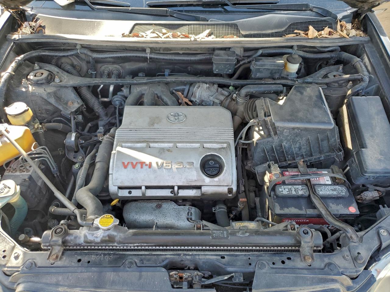 2004 TOYOTA HIGHLANDER BASE photo 12