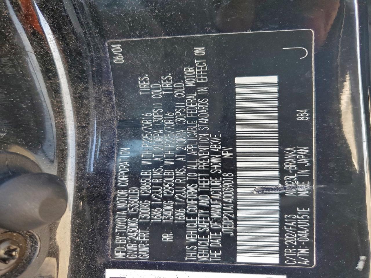 2004 TOYOTA HIGHLANDER BASE photo 13