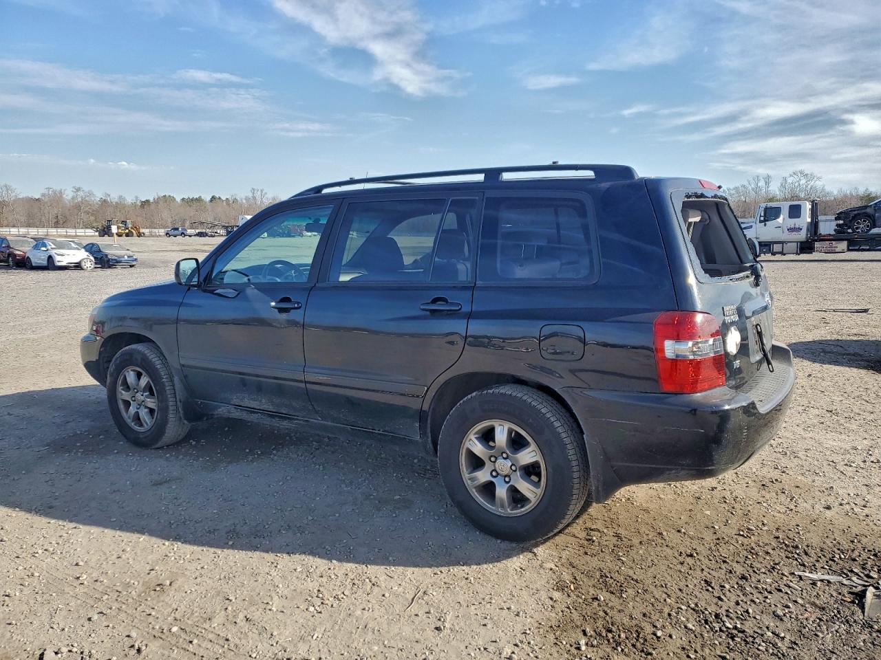 2004 TOYOTA HIGHLANDER BASE photo 2
