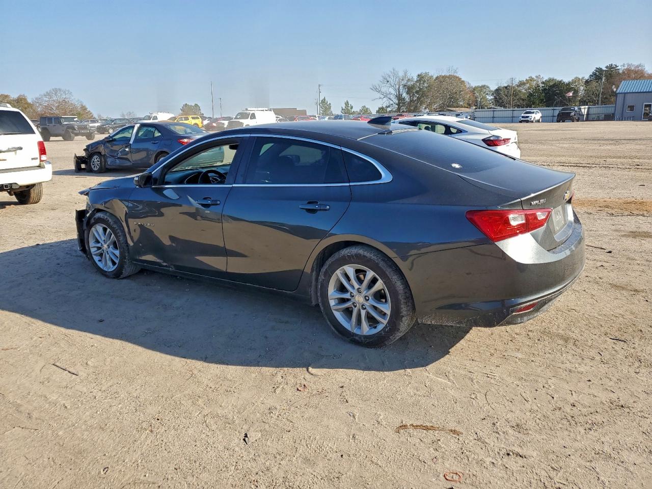 2016 CHEVROLET MALIBU LT photo 2