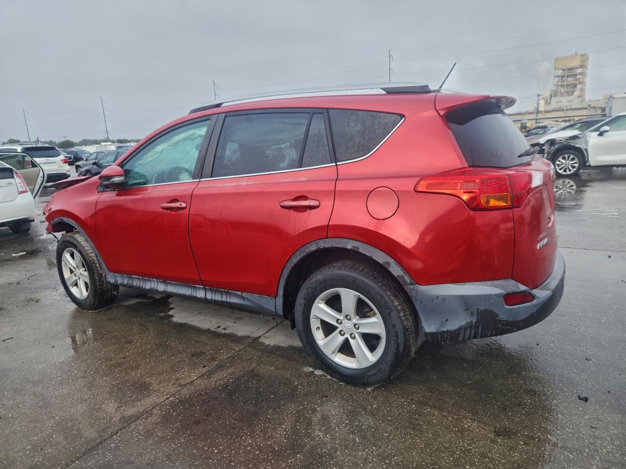 2014 TOYOTA RAV4 XLE photo 2