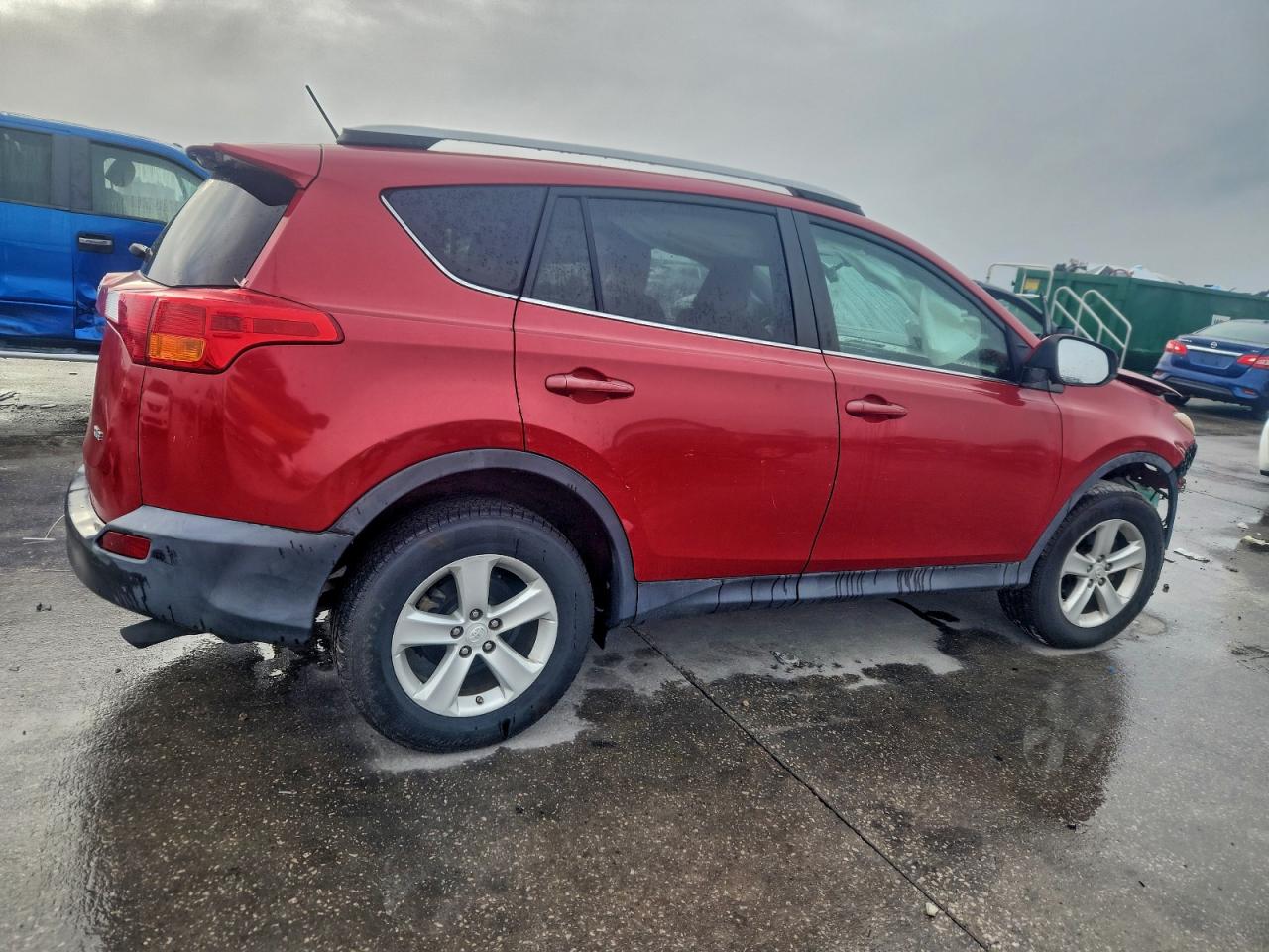 2014 TOYOTA RAV4 XLE photo 3