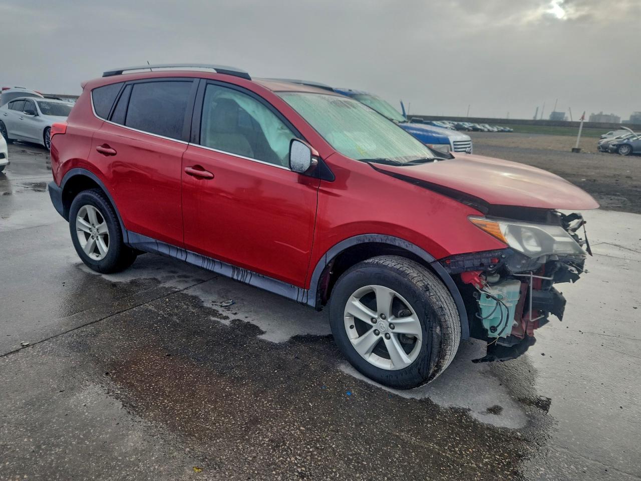 2014 TOYOTA RAV4 XLE photo 4