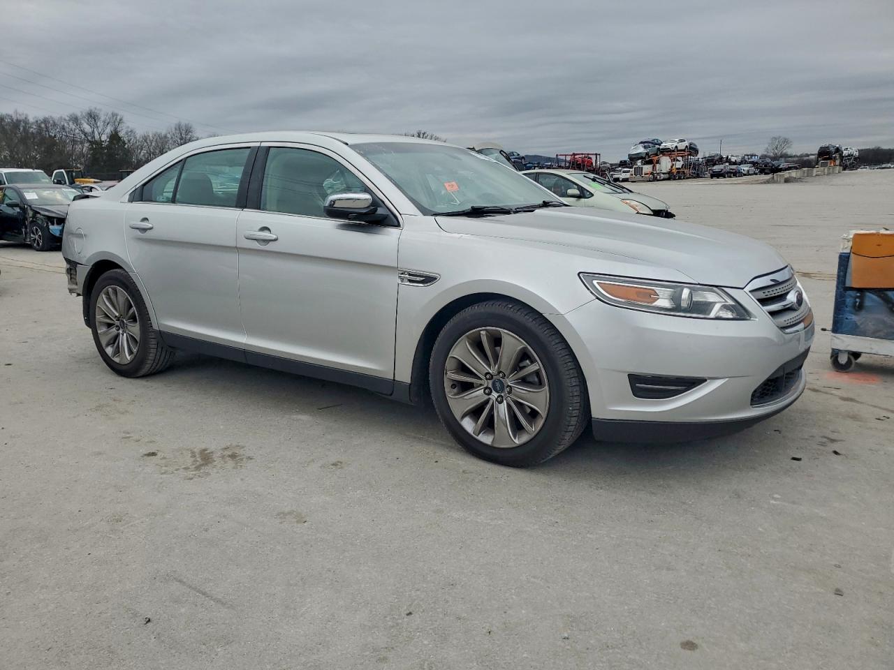 2010 FORD TAURUS LIMITED photo 4