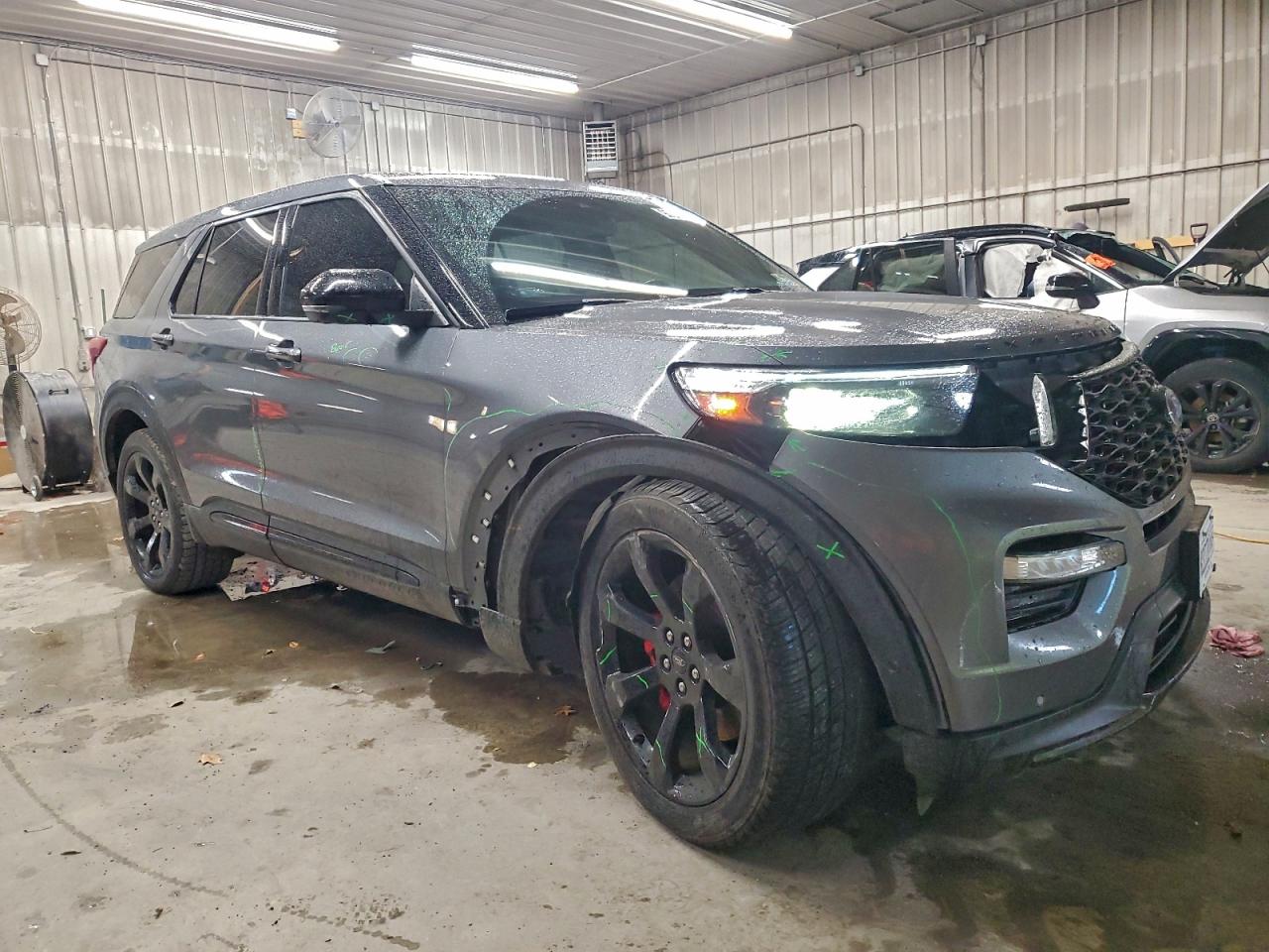 2021 FORD EXPLORER ST photo 4