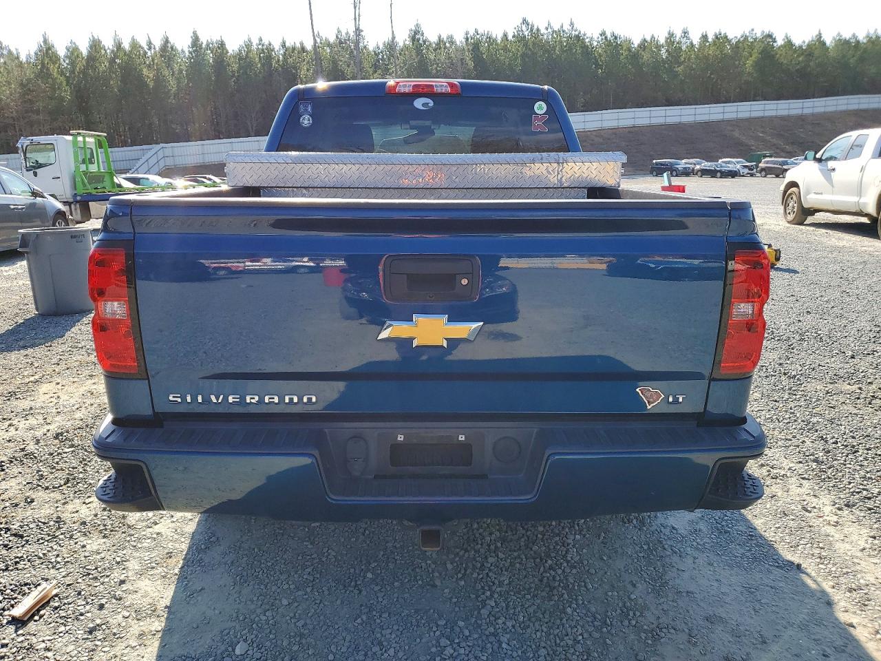 2017 CHEVROLET SILVERADO K1500 LT photo 6