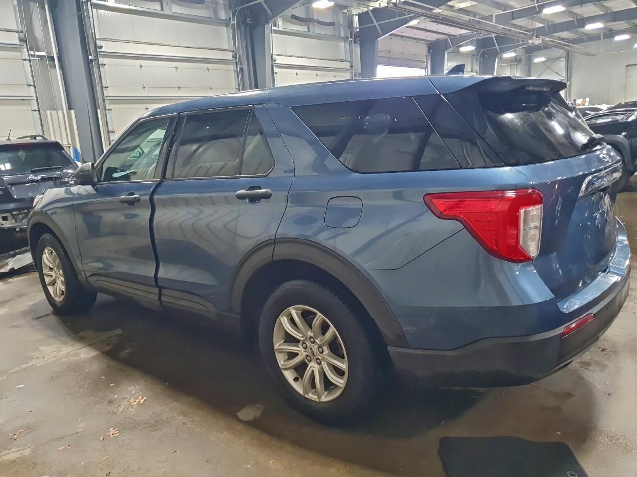 2020 FORD EXPLORER photo 2