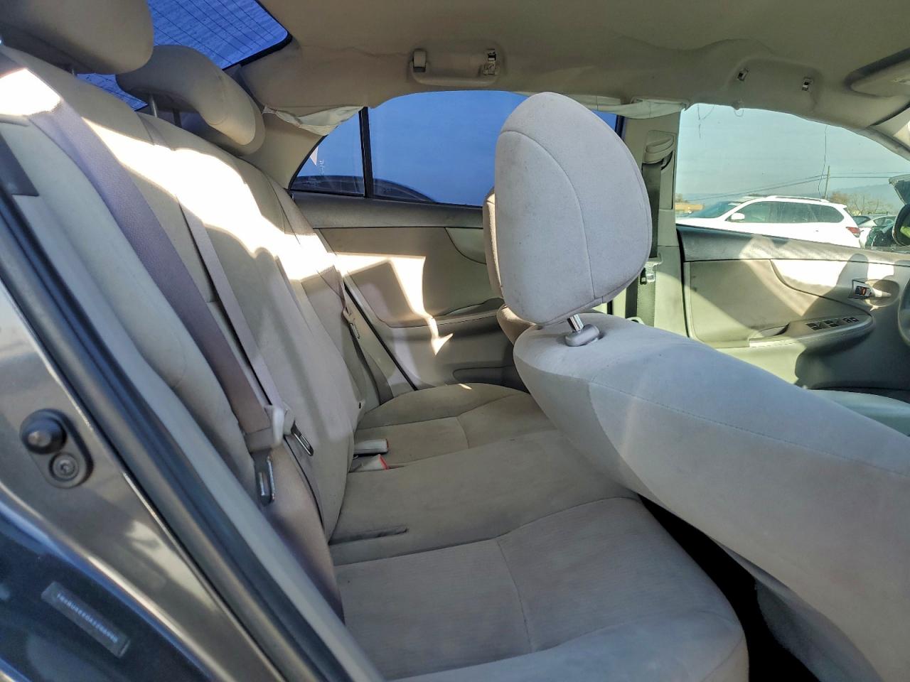 2010 TOYOTA COROLLA BASE photo 10