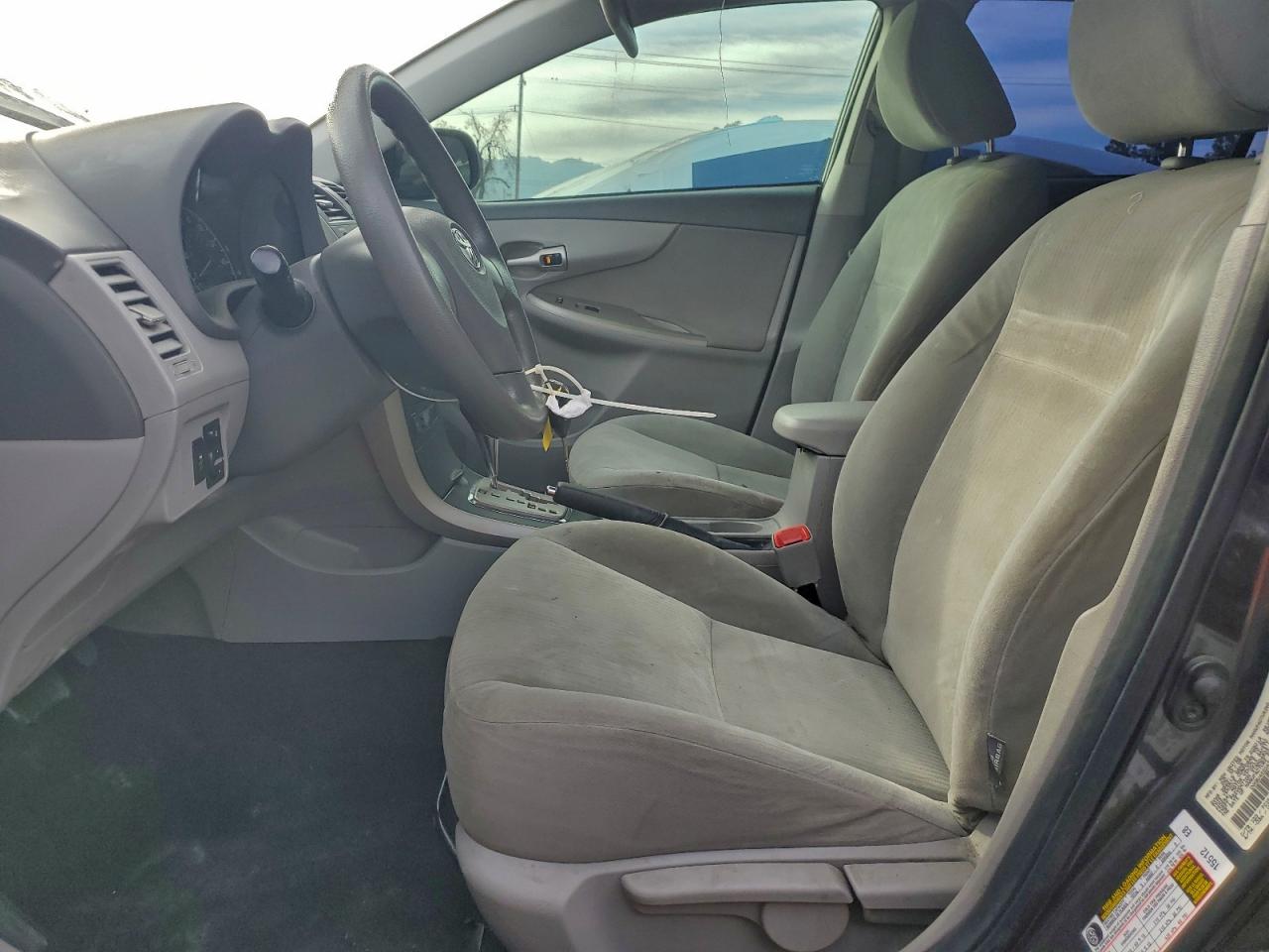 2010 TOYOTA COROLLA BASE photo 7