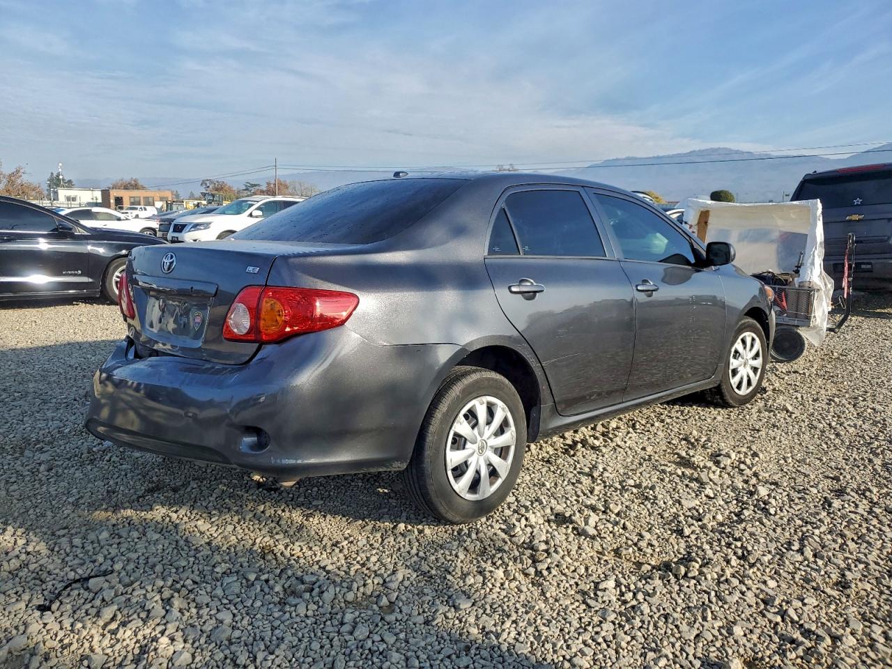 2010 TOYOTA COROLLA BASE photo 3