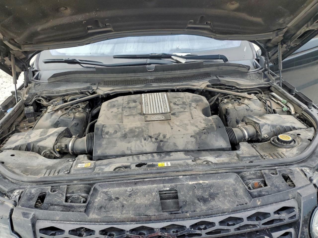 2016 LAND ROVER RANGE ROVER SPORT HST photo 11