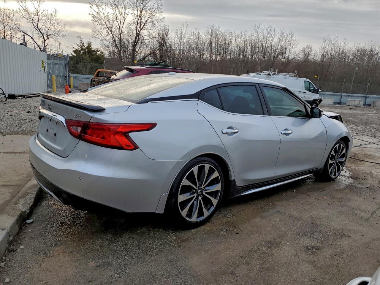 2017 NISSAN MAXIMA 3.5 SR photo 3