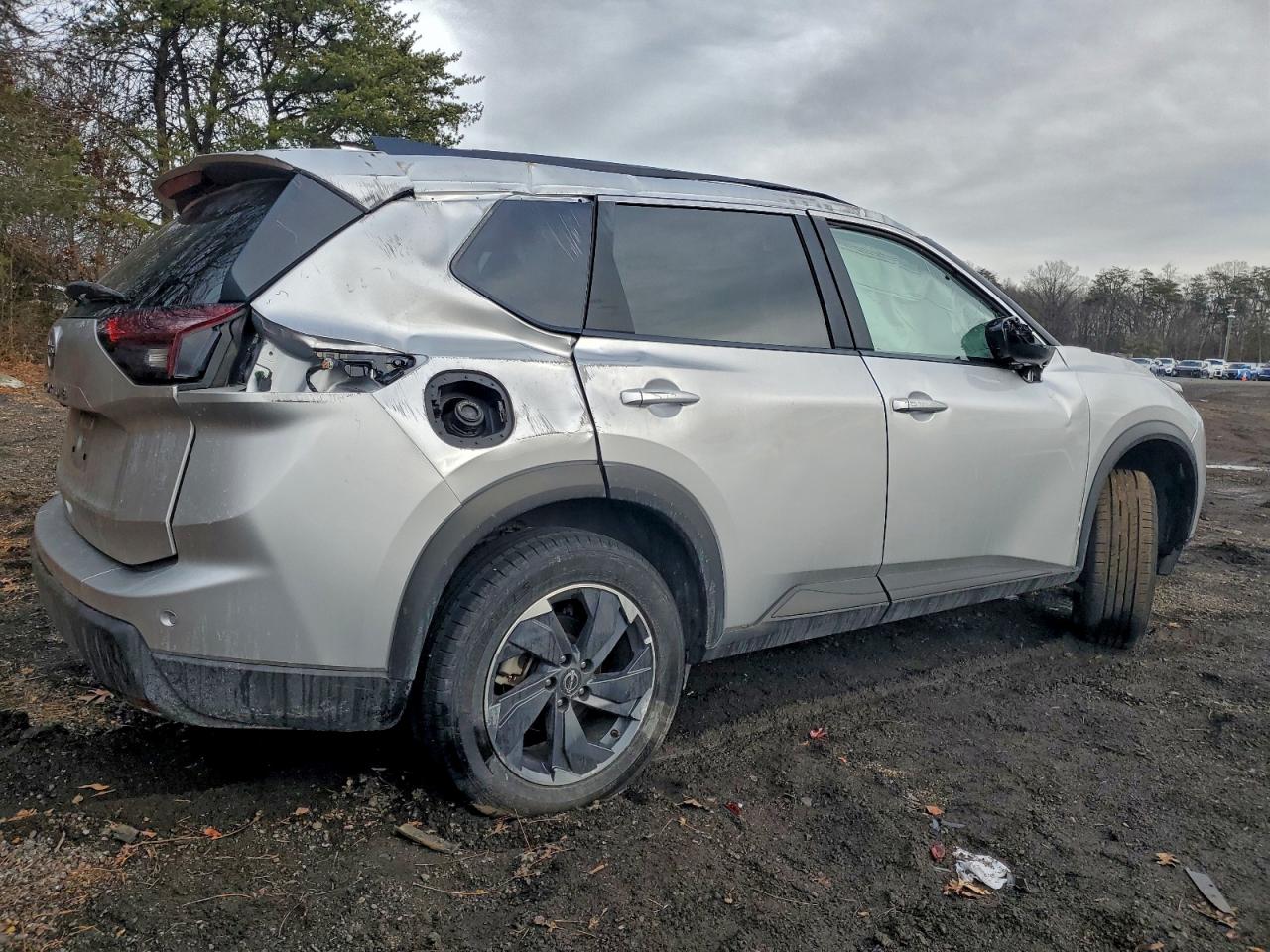 2025 NISSAN ROGUE SV photo 3