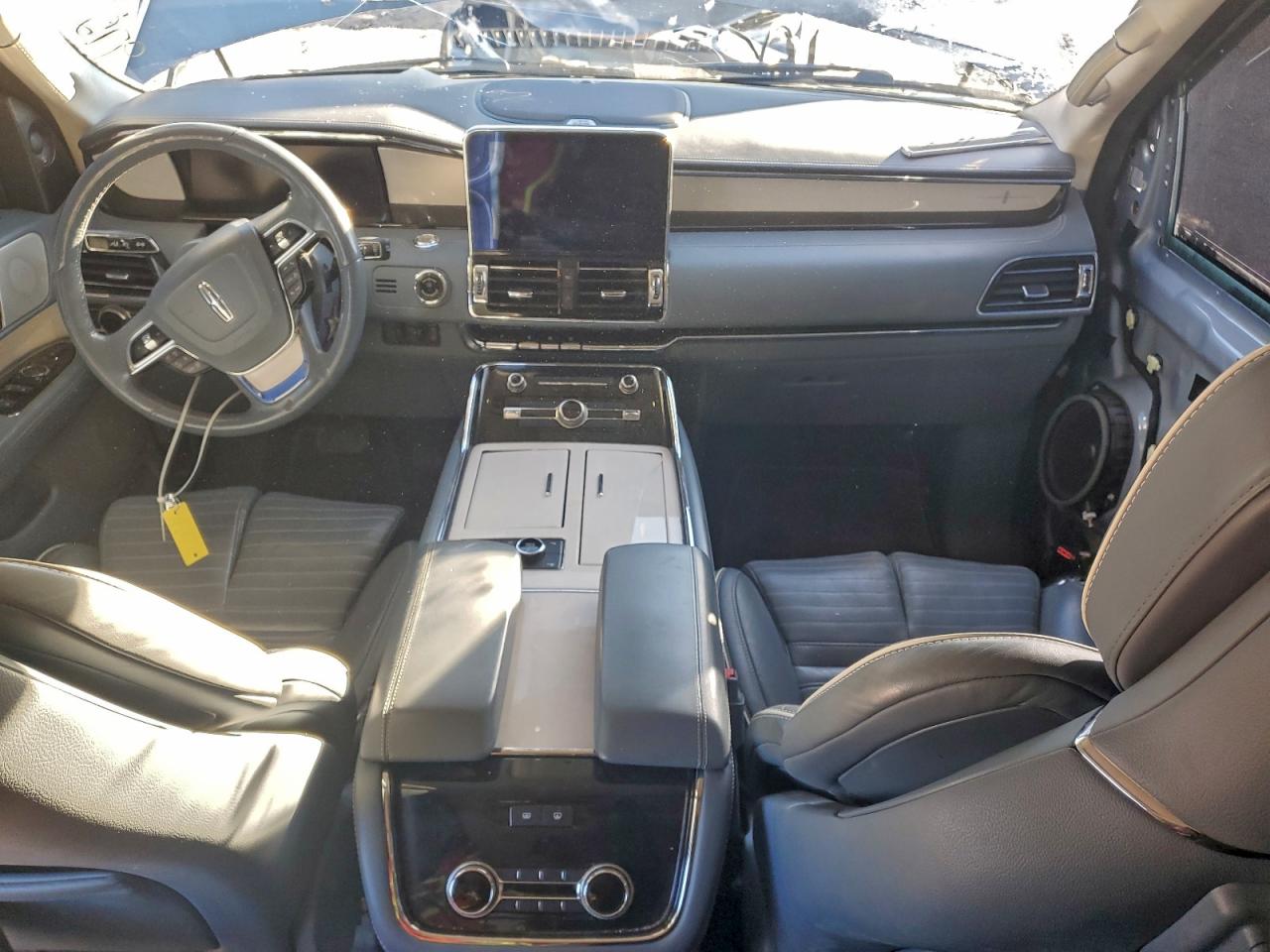 2019 LINCOLN NAVIGATOR L BLACK LABEL photo 8