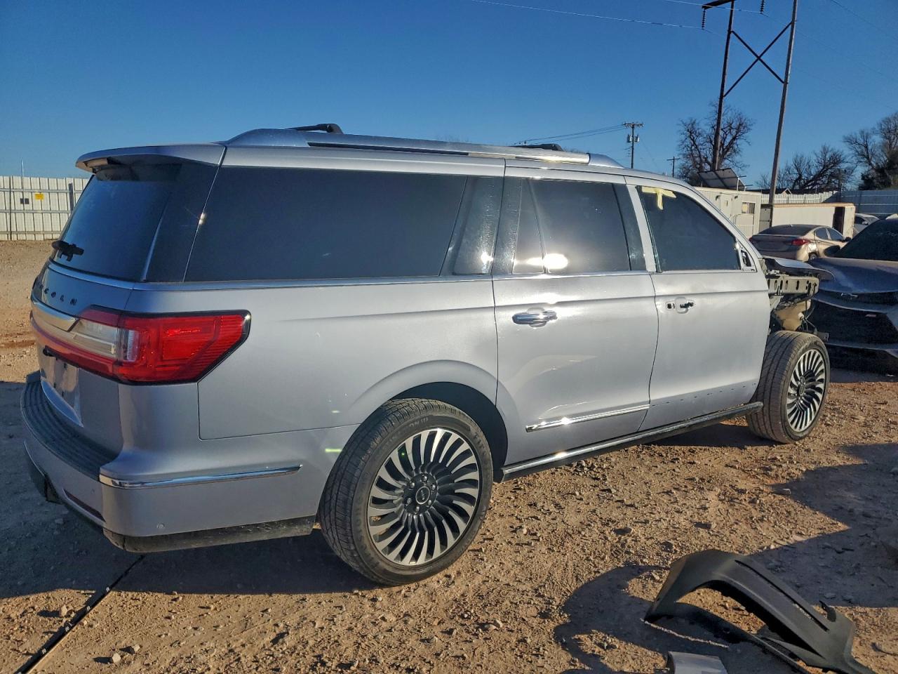 2019 LINCOLN NAVIGATOR L BLACK LABEL photo 3