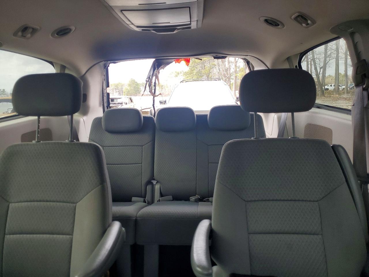 2010 CHRYSLER TOWN & COUNTRY TOURING photo 10