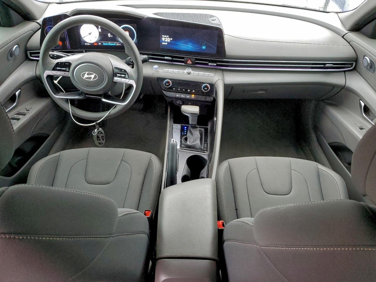 2024 HYUNDAI ELANTRA SEL photo 8