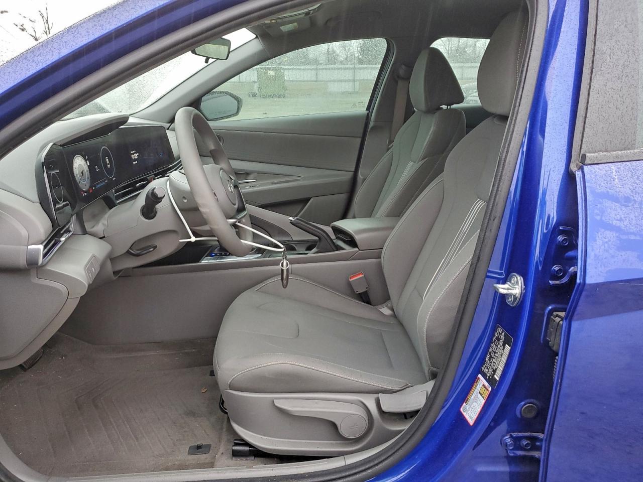 2024 HYUNDAI ELANTRA SEL photo 7