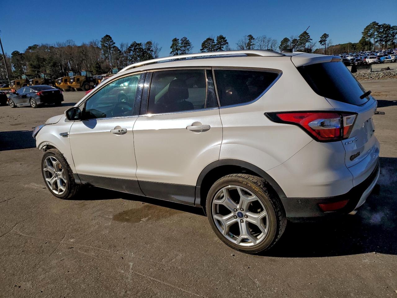 2017 FORD ESCAPE TITANIUM photo 2