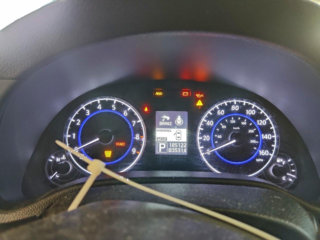 2011 INFINITI G37 photo 9