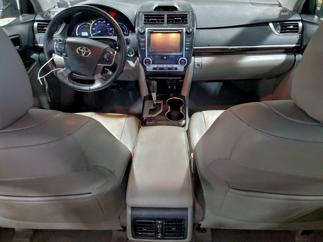 2014 TOYOTA CAMRY L photo 8