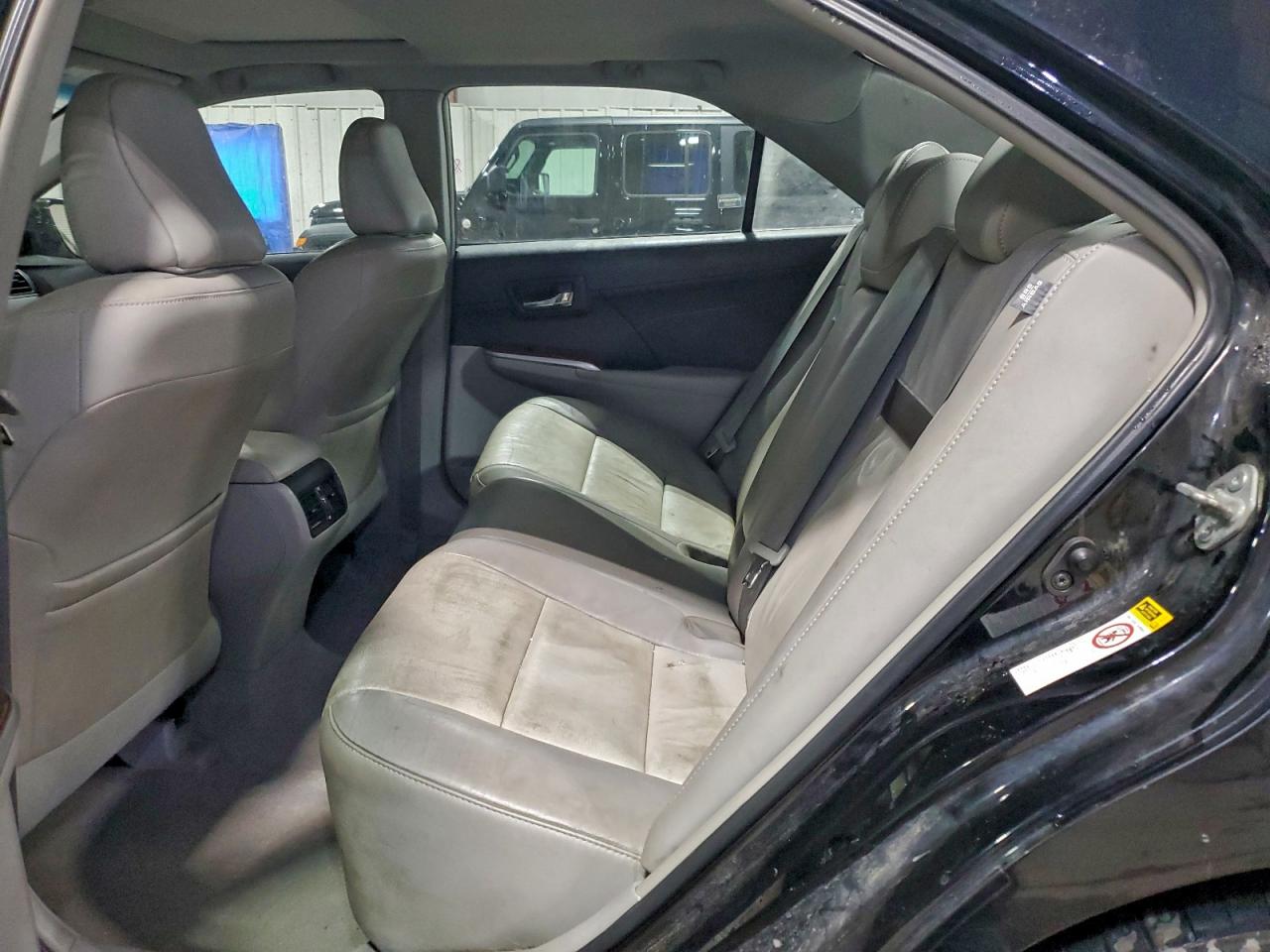2014 TOYOTA CAMRY L photo 10