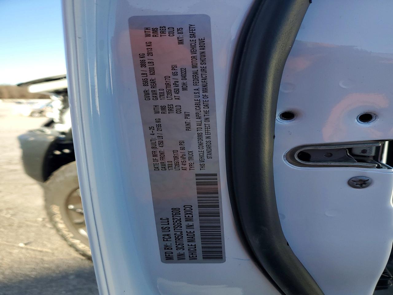 2025 RAM 2500 TRADESMAN photo 13