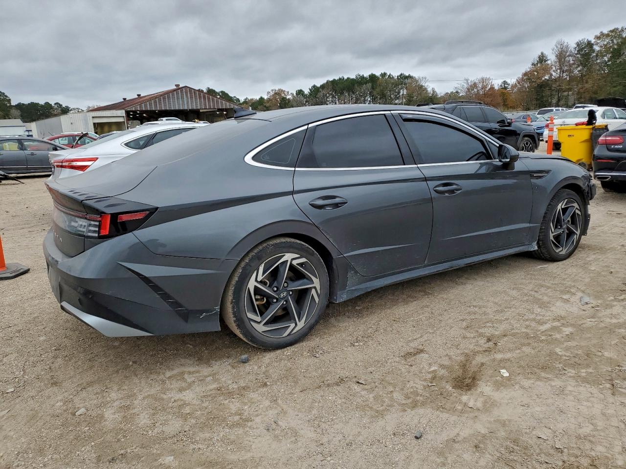 2024 HYUNDAI SONATA SEL photo 3