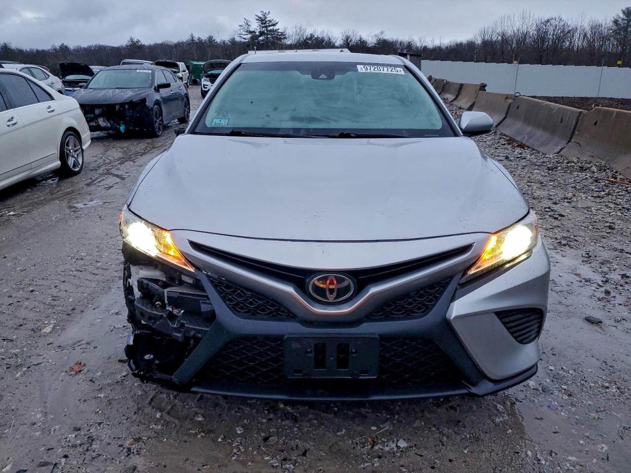 2018 TOYOTA CAMRY L photo 5