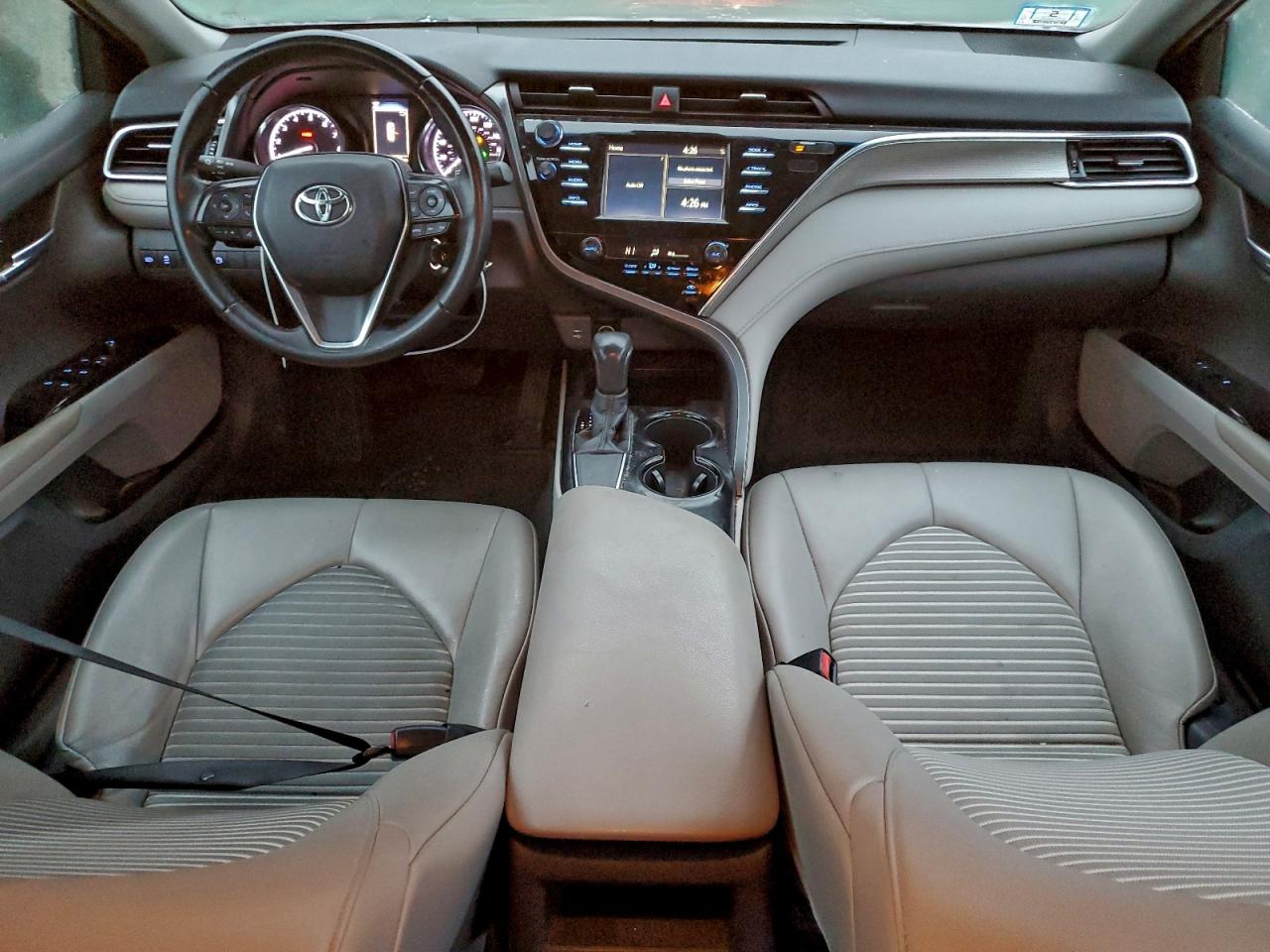 2018 TOYOTA CAMRY L photo 8