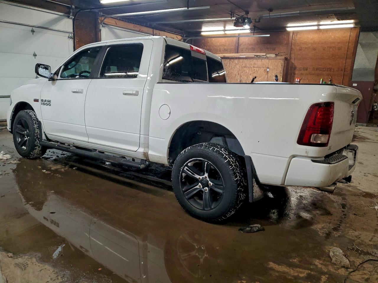 2014 RAM 1500 SPORT photo 2