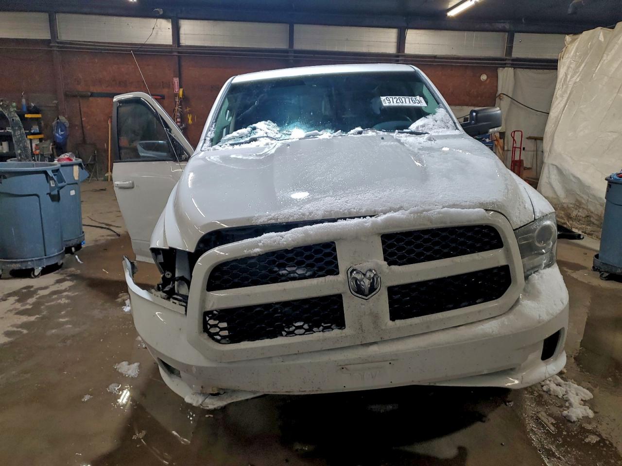 2014 RAM 1500 SPORT photo 5