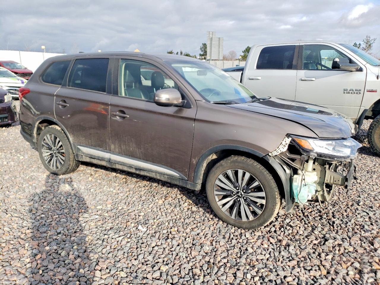 2019 MITSUBISHI OUTLANDER SE photo 4