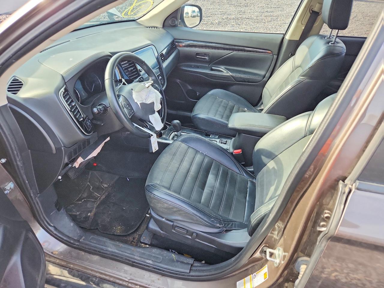 2019 MITSUBISHI OUTLANDER SE photo 7