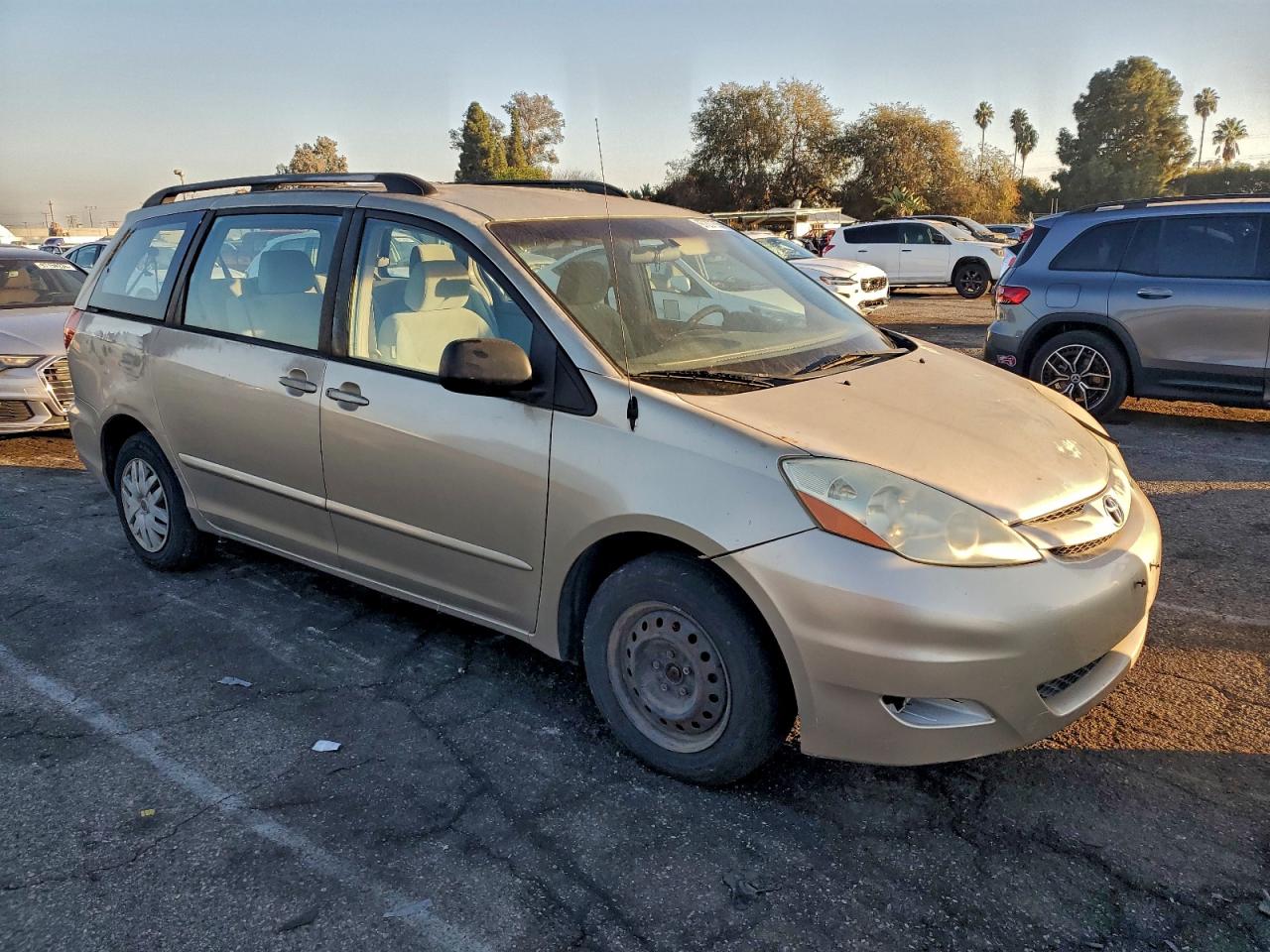 2006 TOYOTA SIENNA CE photo 4