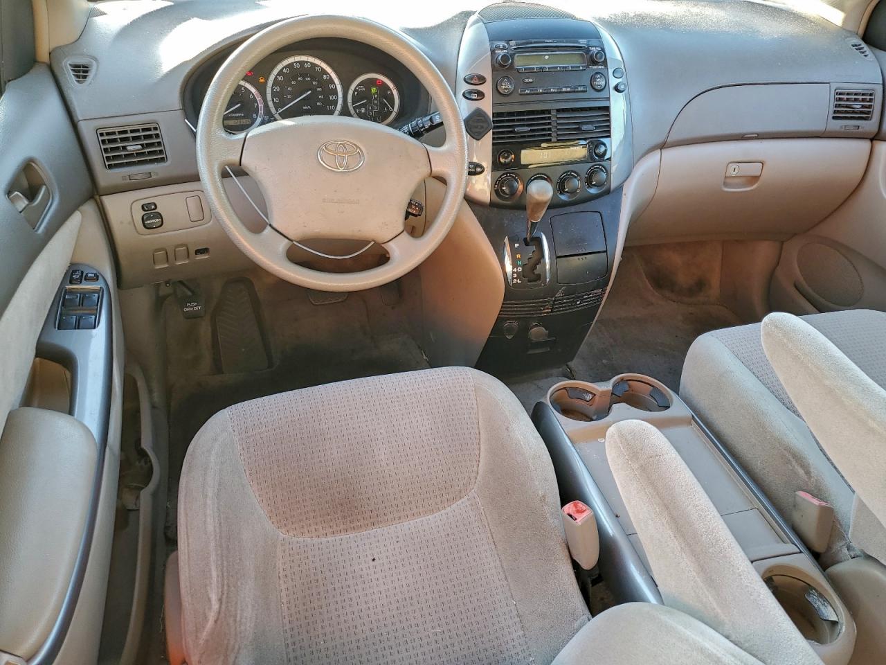 2006 TOYOTA SIENNA CE photo 8