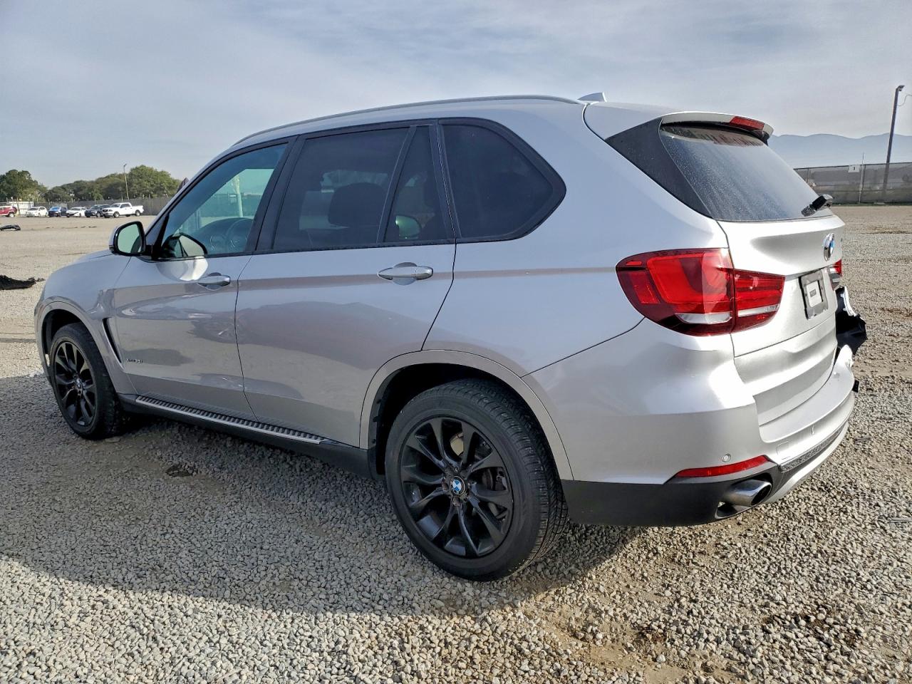 2015 BMW X5 XDRIVE35I photo 2
