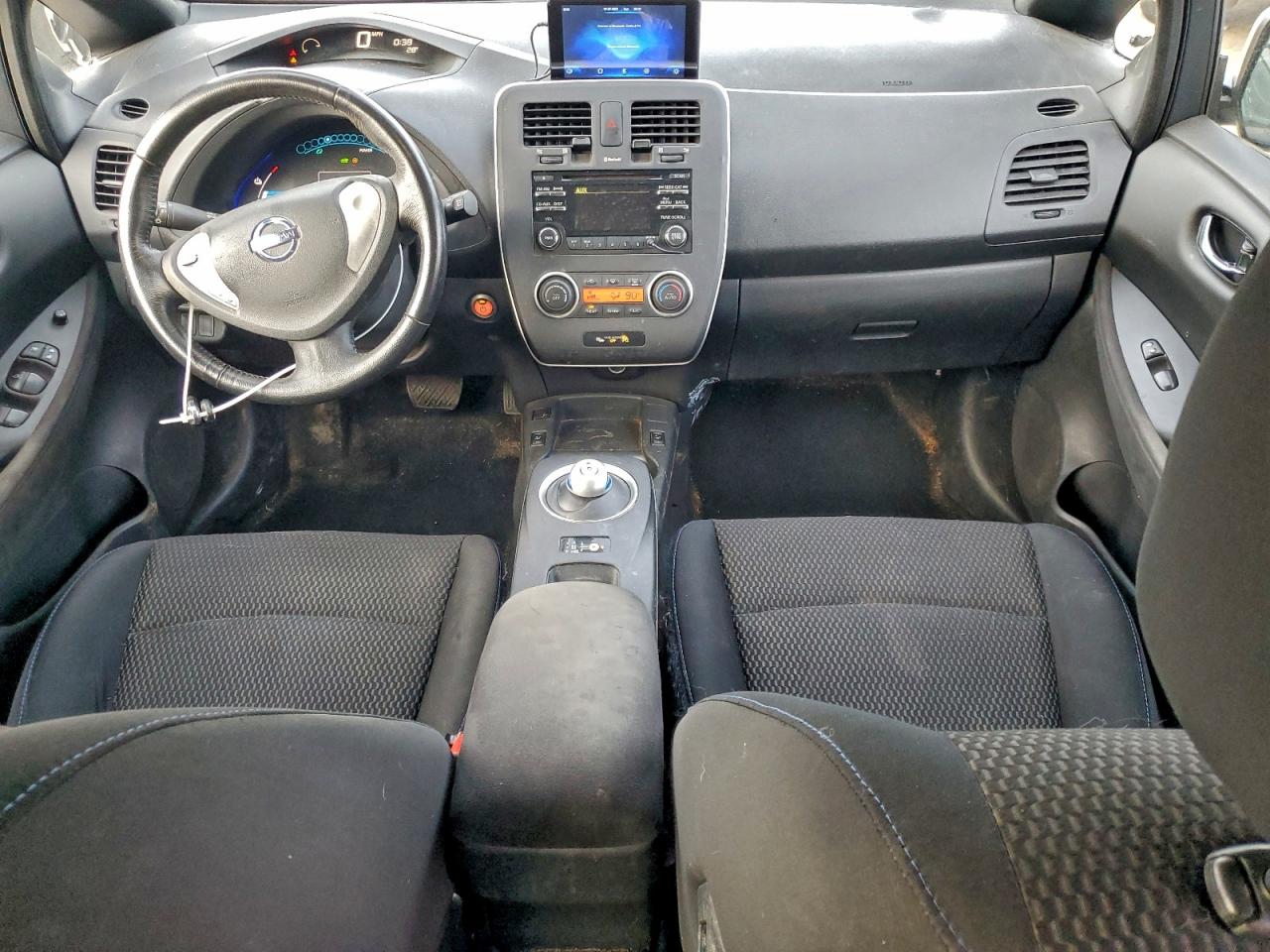 2013 NISSAN LEAF S photo 8
