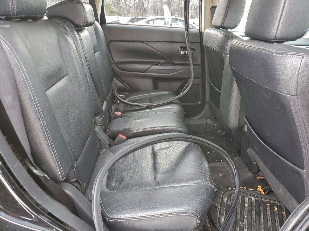 2016 MITSUBISHI OUTLANDER SE photo 11