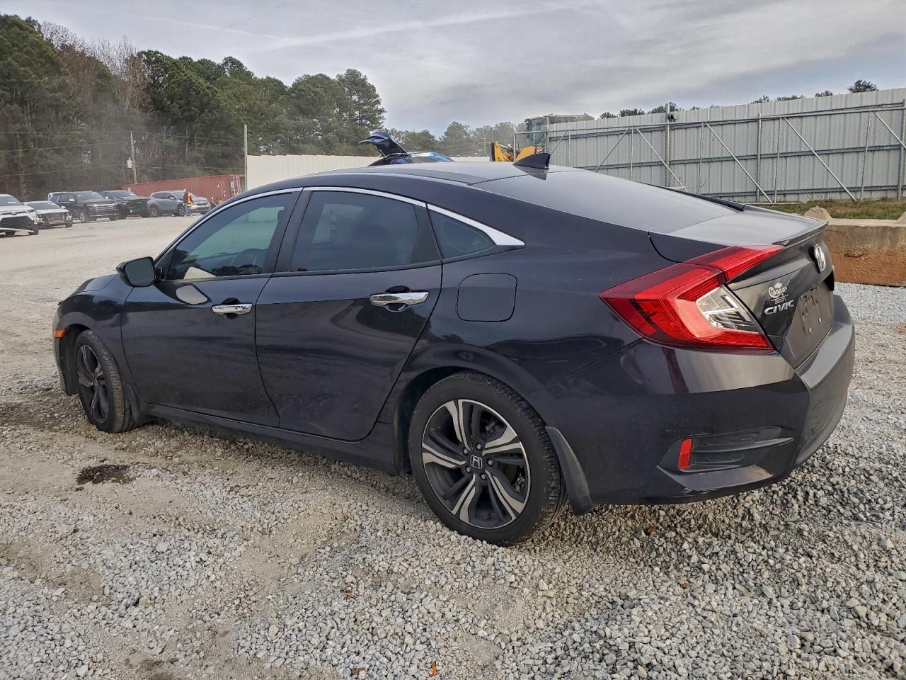 2016 HONDA CIVIC TOURING photo 2