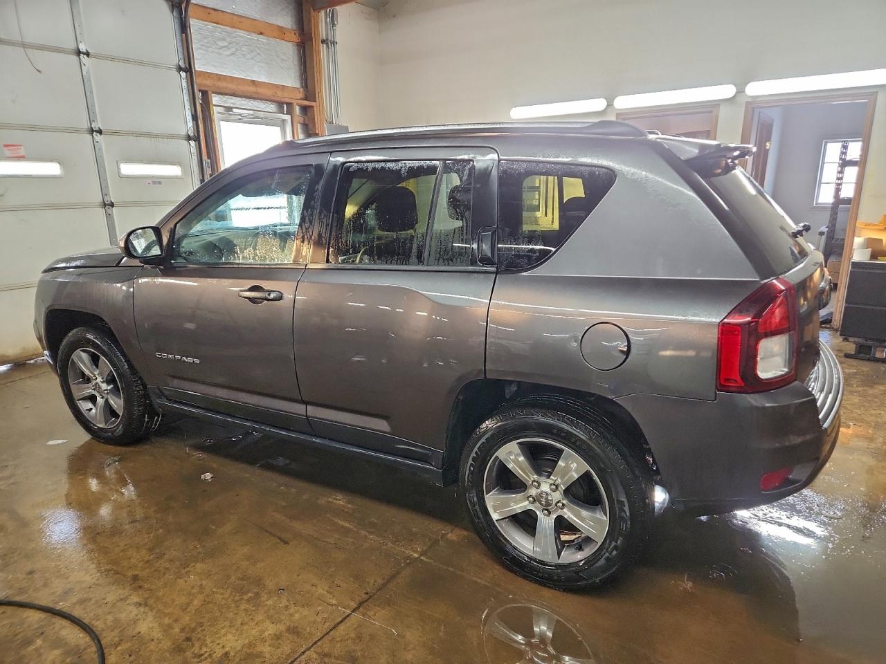 2017 JEEP COMPASS LATITUDE photo 2