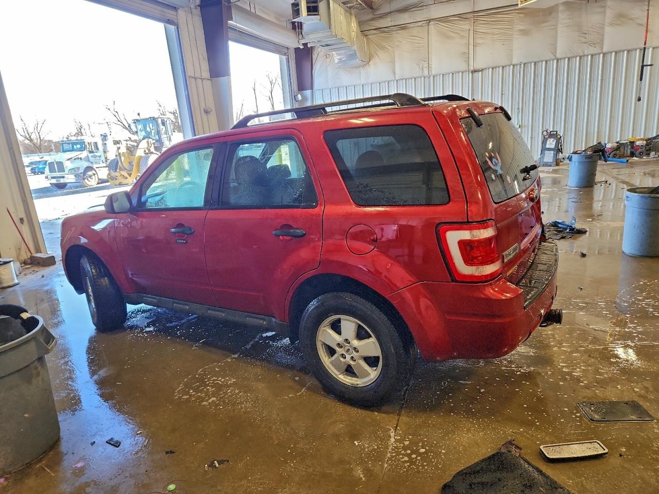 2012 FORD ESCAPE XLT photo 2