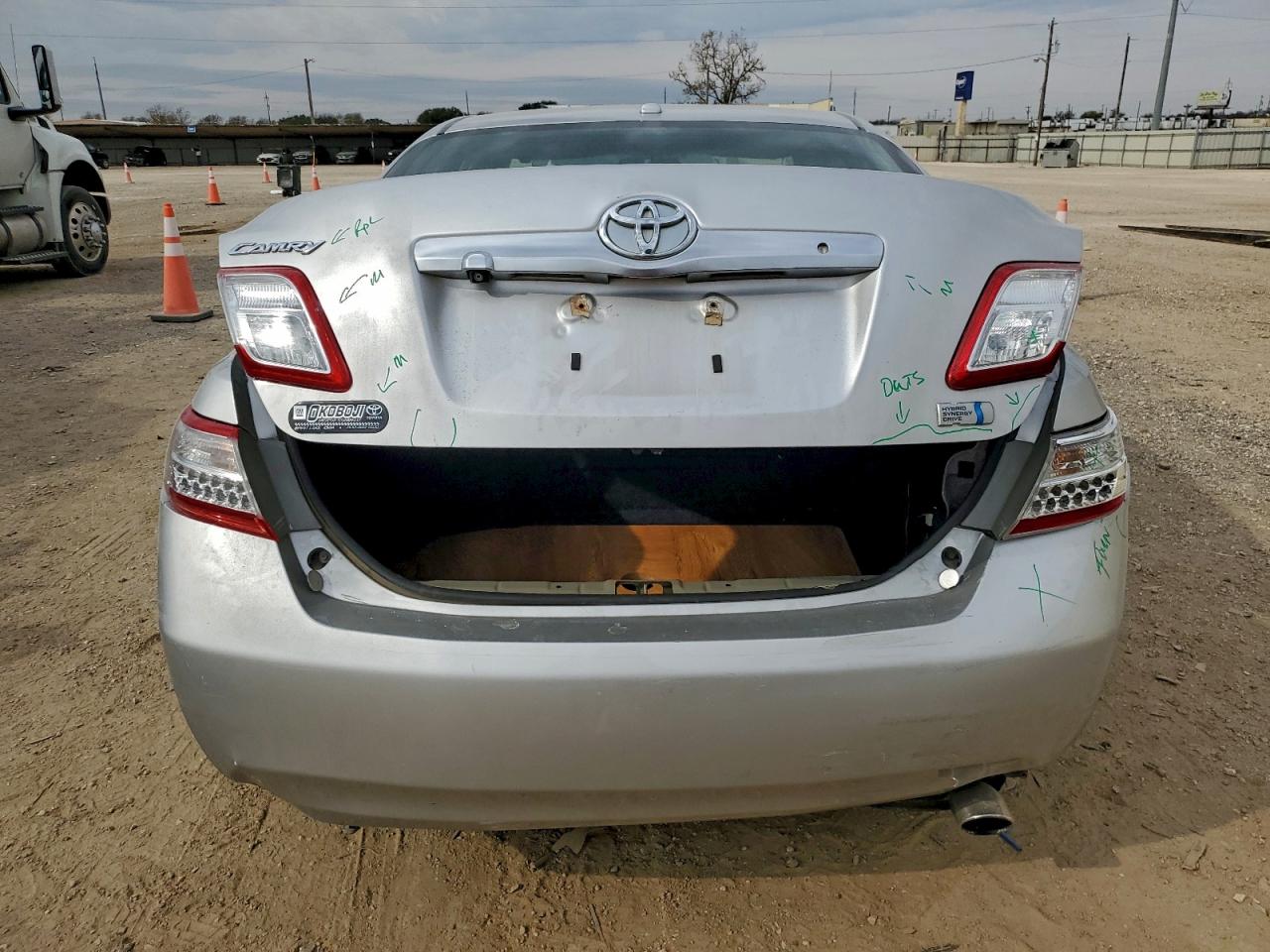 2010 TOYOTA CAMRY HYBRID photo 6