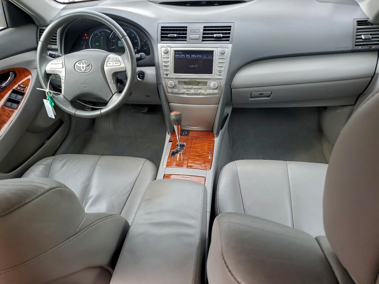 2010 TOYOTA CAMRY HYBRID photo 8