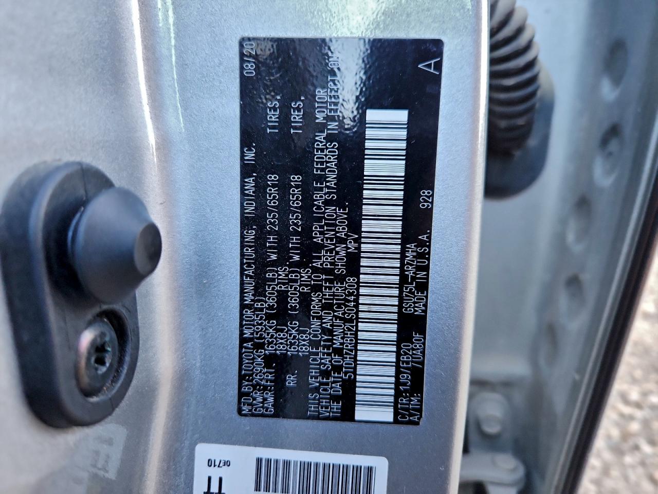 2020 TOYOTA HIGHLANDER XLE photo 13