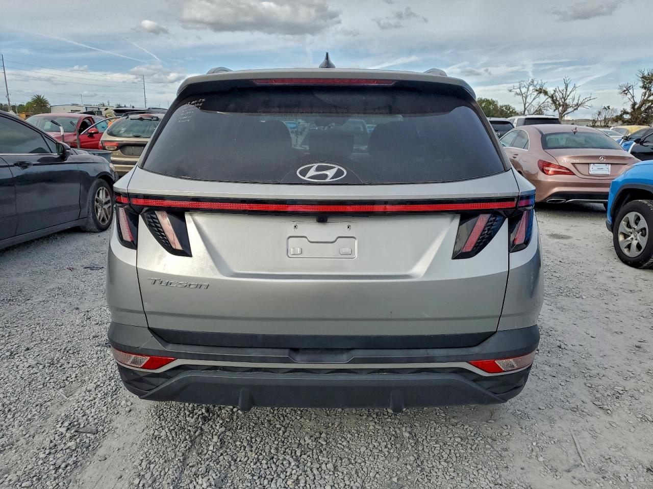 2022 HYUNDAI TUCSON SEL photo 6