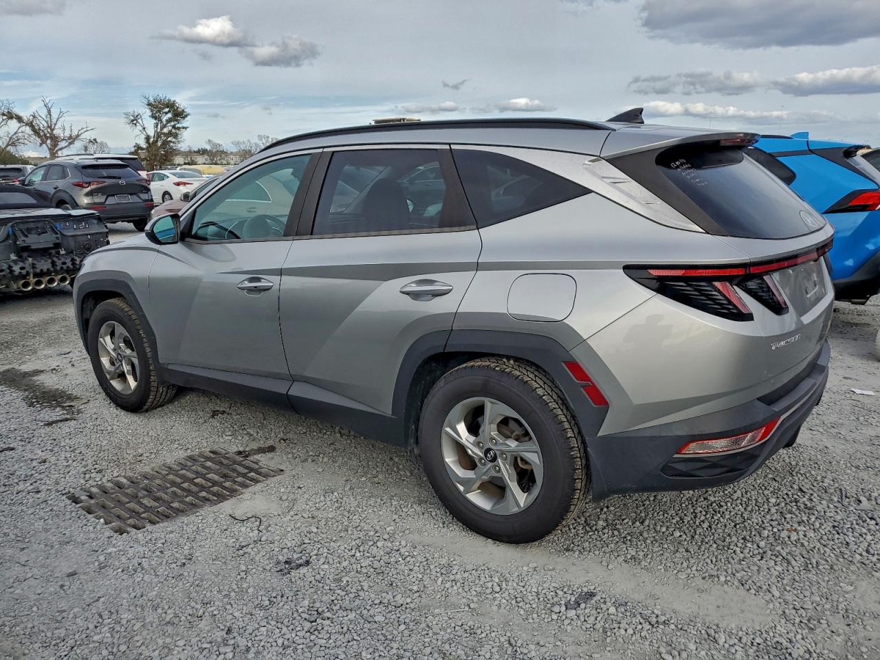 2022 HYUNDAI TUCSON SEL photo 2